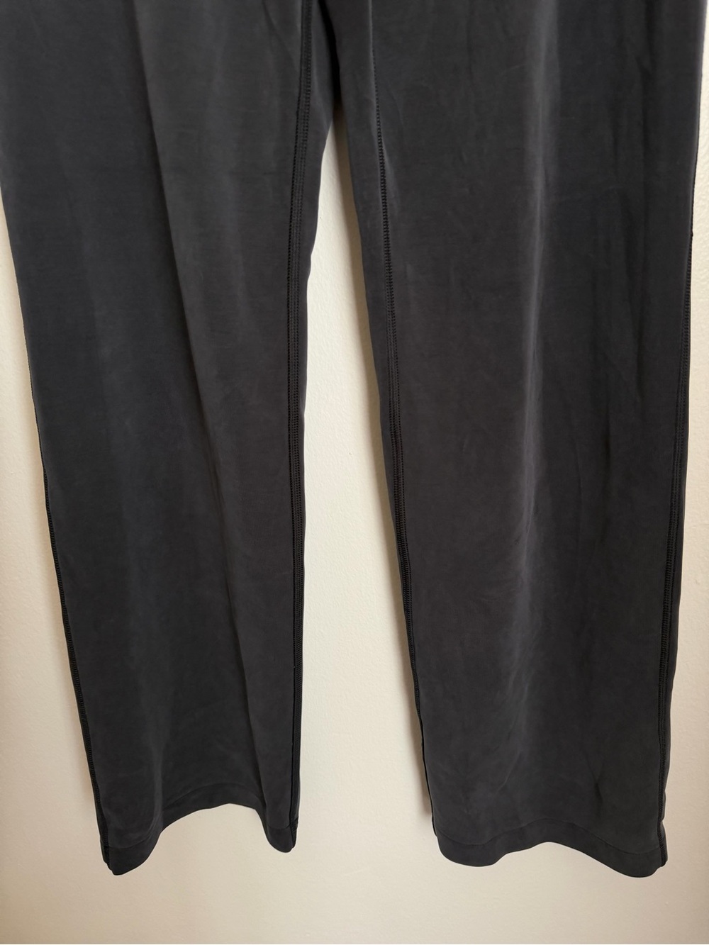 Lululemon SoftStreme High Rise Pants Regular Washed Black Women Size 8 - Picture 3 of 9
